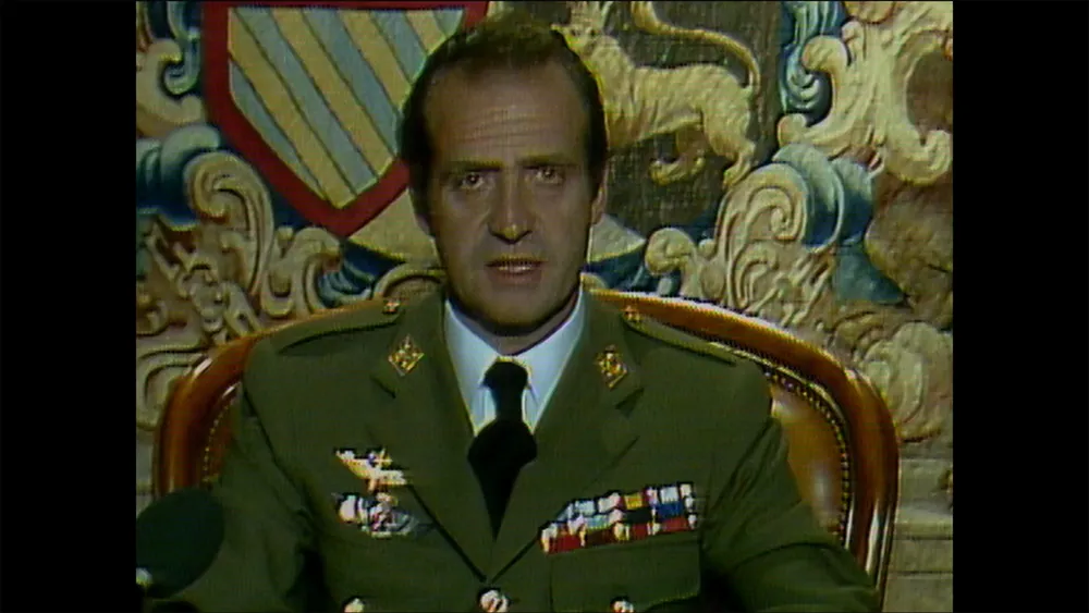 AE-JUAN_CARLOS_LA_CAIDA_DEL_REY (10)