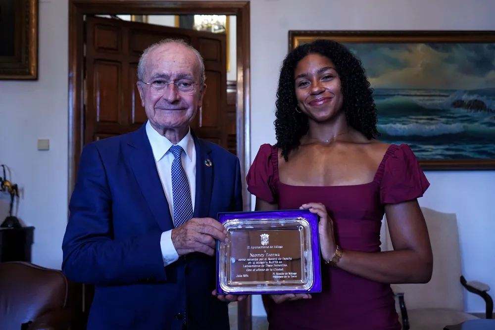 A Recepción a la atleta Nneka Naomey (7)