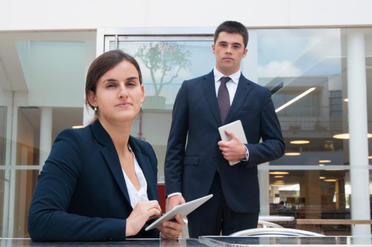 La relevancia de contar con abogados especialistas al abrir un negocio en Sevilla
