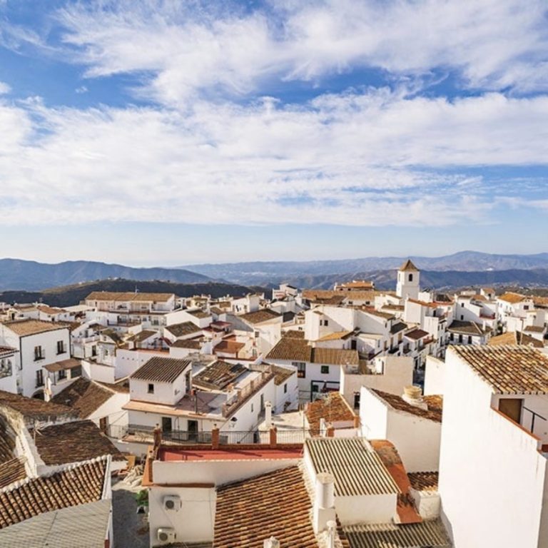 Airbnb y Pueblos Mágicos impulsan el turismo rural en Fitur