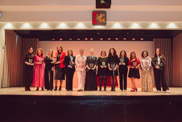 Premios Mujer y Poder: una noche que confirmó que el talento femenino transforma Córdoba Mujer y Poder