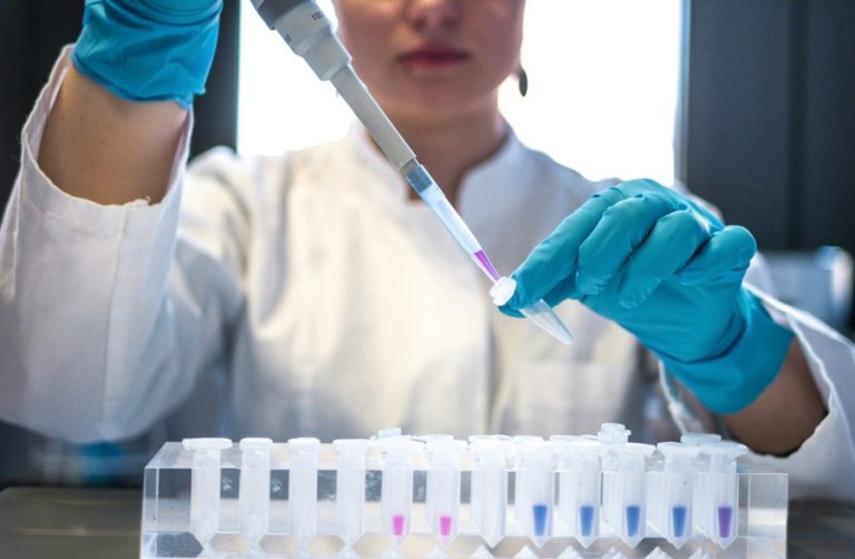 Andalucía lidera el impulso inversor en sanidad en España