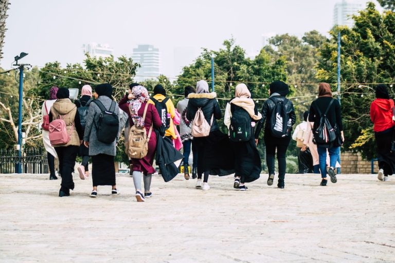 El Gobierno pone en marcha el proceso de regularización extraordinaria de migrantes