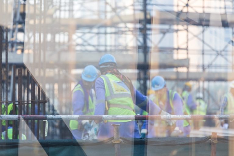 España crea 223.685 empleos en abril y logra el récord de superar los 22 millones de ocupados